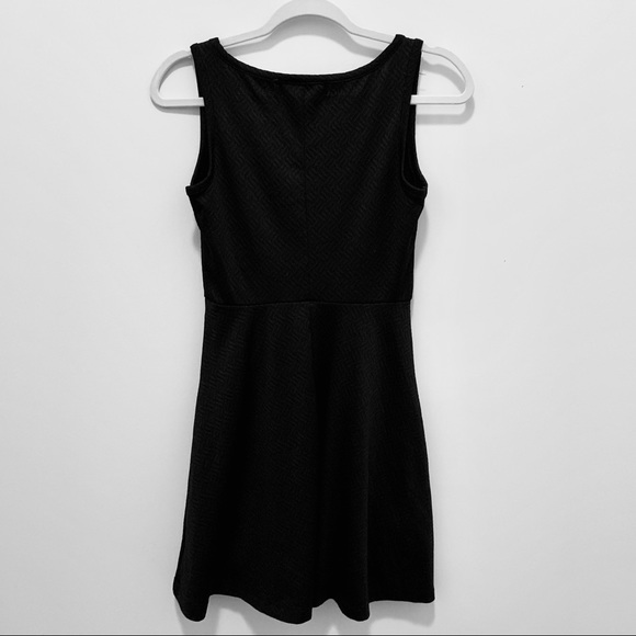 Kardashian little black dress with POCKETS - Picture 2 of 4